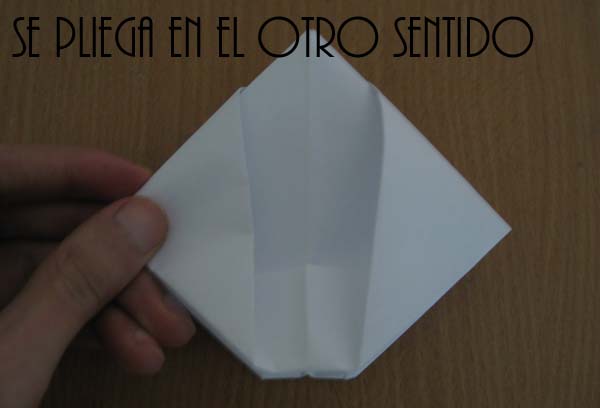 como hacer un barco de papel